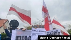 A protest in honor of Alyaksandr Kulinich, who died in a pretrial detention center in Brest in April, just days before his trial on charges of "insulting" strongman Alyaksandr Lukashenka was scheduled to begin.