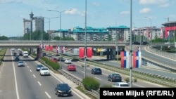 A main thoroughfare in Belgrade decorated with Chinese and Serbian national flags ahead of Chinese President Xi Jinping's May 7-8 visit.