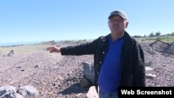 Fisherman Bauyrzhan Altaev near the village of Tasaral on May 29