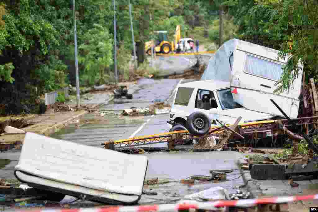 The mayor of Tsarevo, Georgi Lapchev, announced a state of emergency on September 5 that will last at least five days. &nbsp;