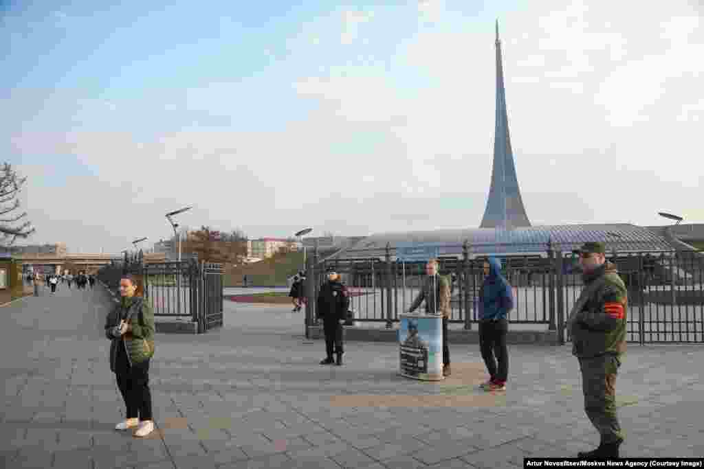 The booths, including this one outside Moscow&rsquo;s Soviet-era Space Conquerer&rsquo;s monument, are apparently part of an effort by the Kremlin to boost its foundering invasion of Ukraine without announcing another mass mobilization.&nbsp;