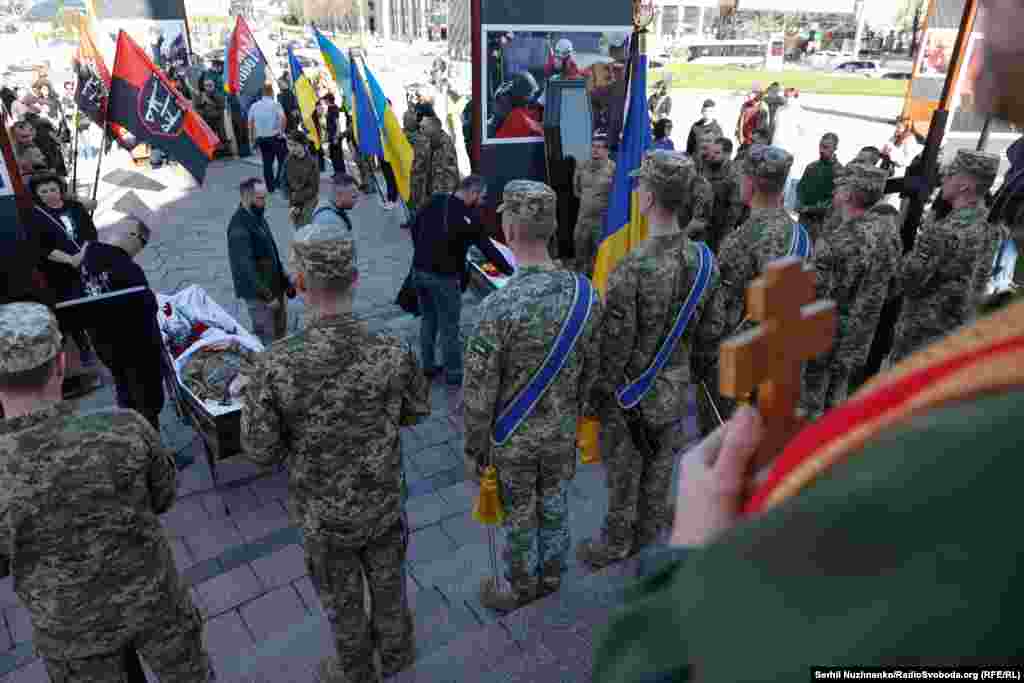 Ukrainian soldiers pay their respects. Konoval and Petryshyn died near Chasiv Yar, which has increasingly been targeted by Russian attacks. Ukraine&#39;s former commander in chief, General Valeriy Zaluzhniy, said in February that Ukraine needed up to 500,000 new recruits this year to strengthen forces and replace expected losses.