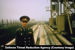 An unidentified Ukrainian serviceman in 1998.