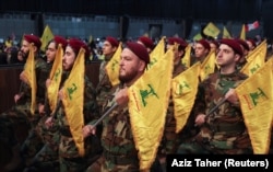 Members of Hizballah rally in the Lebanese capital, Beirut. (file photo)