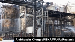 A general view of fire suppression at an oil refinery in Bandar Abbas, Iran. (file photo)