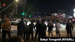 Crowds gather in Bishkek in the early hours of May 18.