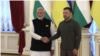 Ukrainian President Volodymyr Zelenskiy (right) and Indian Prime Minister Narendra Modi meet in Kyiv on August 23.