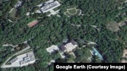 A satellite image showing the territory of Putin's residence in Crimea in 2018, prior to the completion of its renovation.