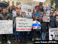 Russians in Tbilisi stage an anti-war rally on November 26, 2022.