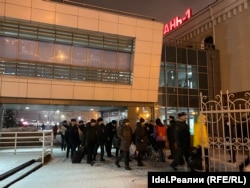 Ukrainian refugees arrive in Tatarstan on April 1.