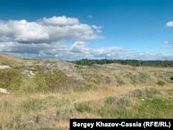 Sludge barns on the territory of Rosneft-controlled Priobskoye oil field, where a facility recycling drilling waste into bricks was supposedly to be built.