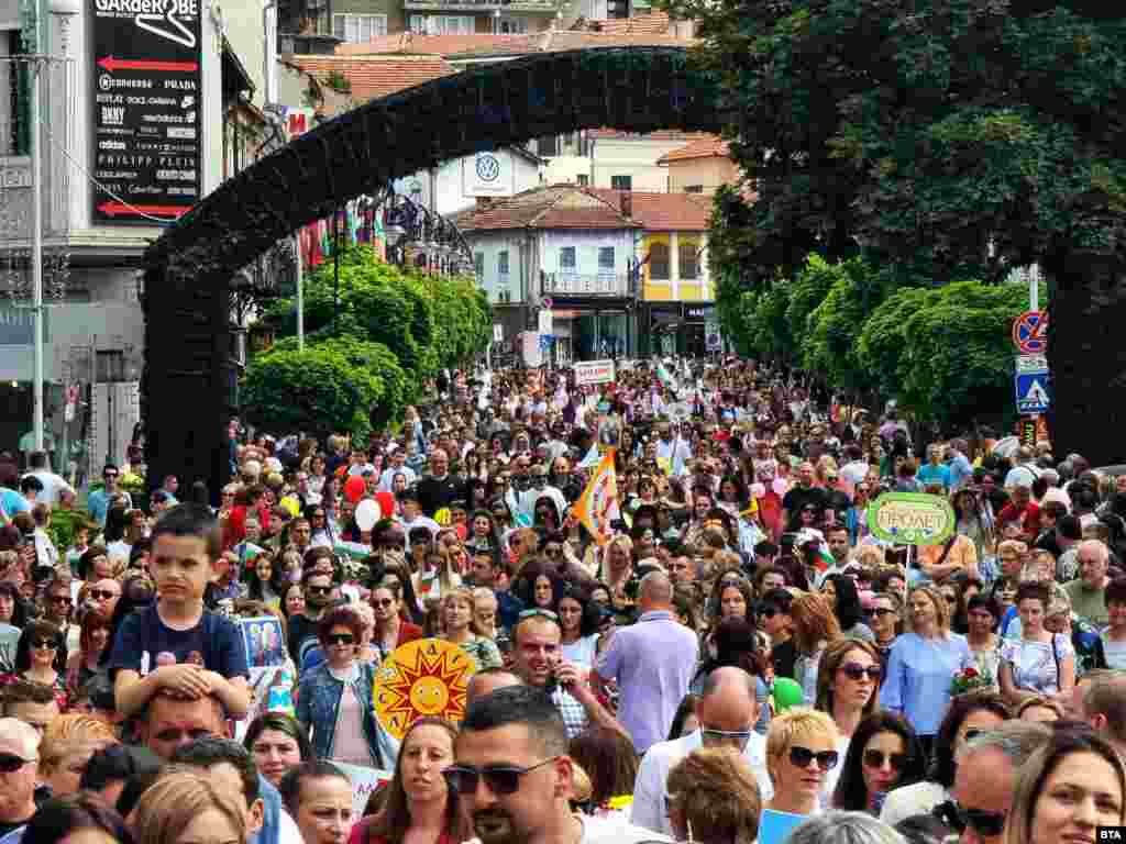 Crowds gather to mark the day in Veliko Turnovo. The May 24 holiday also marked the 130-year anniversary of the writing of the song Forward, Revived Peoples, dedicated to the legacy of the ninth-century brothers.