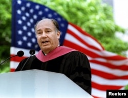 The Aga Khan delivers a speech at the Massachusetts Institute of Technology, 1994