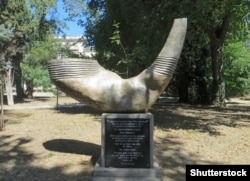 A monument of thanks to Bulgarians in Varna.