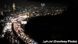 Image shows gridlock on a highway in Tehran during a blackout