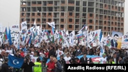 A few thousand protesters attended the Baku demonstration.