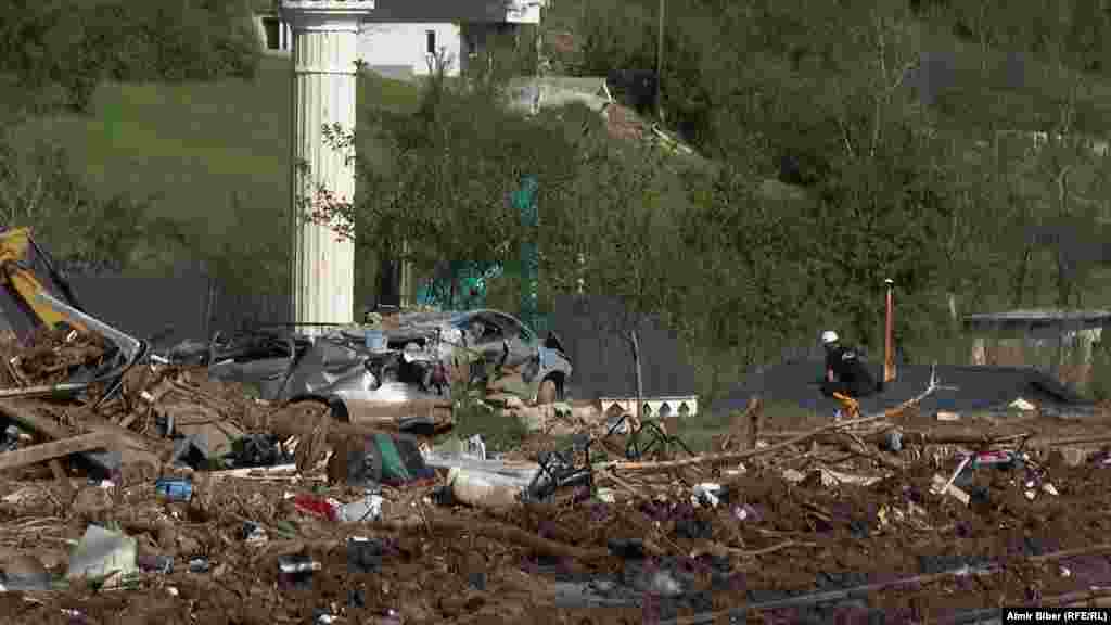 A view from the railway line of the mosque and houses destroyed by the flood and landslide. Emir Begovic, a resident of Donja Jablanica,&nbsp;told RFE/RL&nbsp;that &quot;when we saw the storm coming we expected this&hellip;Water came through the front door, the door immediately broke and [water] pushed us into one of the bedrooms.&quot;