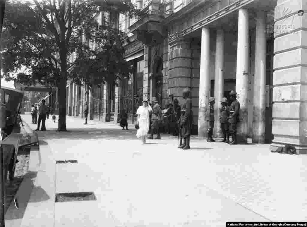 A sidewalk on Rustaveli Avenue photographed in the early 1900s. The avenue was named after Georgia&rsquo;s 12th-century poet Shota Rustaveli and was distinctive for its fine hotels and wide footpaths that showcased the fashions of the day. &nbsp;