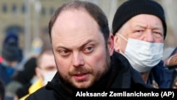 Russian opposition activist Vladimir Kara-Murza (file photo)