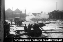 Red Army artillery crews working near the Jozsefvaros Railway Station in southeastern Budapest.