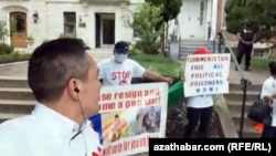 Turkmen protesters rally outside the embassy in Washington against the regime of Gurbanguly Berdymukhamedov on September 1.