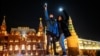 With Flashlight Protests, Russian Opposition Circumvents Ongoing State Crackdown