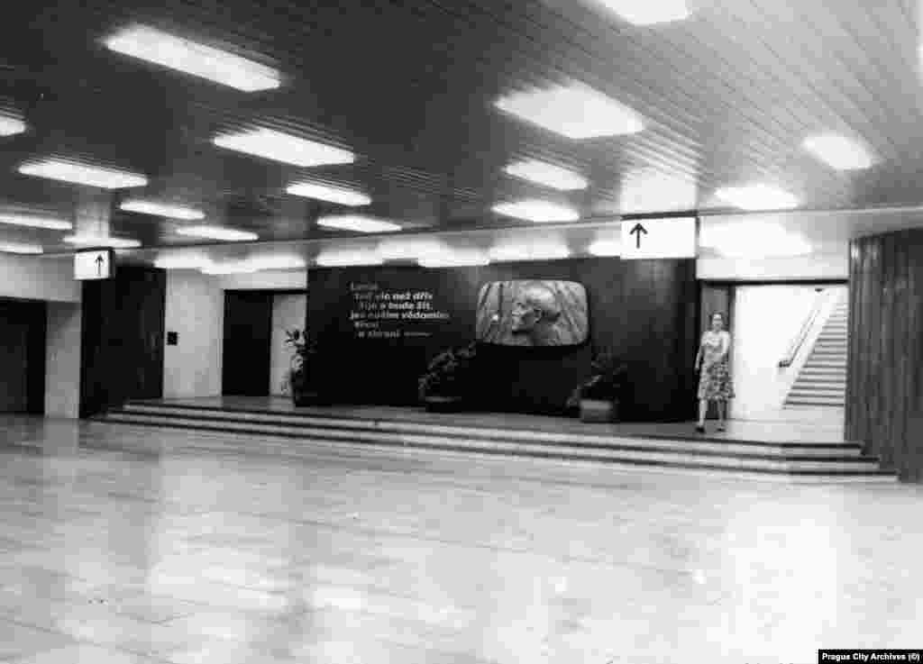  A plaque to Vladimir Lenin inside a metro station that was called Leninova when this 1978 photo was taken.&nbsp;The quote alongside the plaque comes from a propaganda poem: &quot;None are more alive than Lenin in this world.&nbsp;Our strength, our wisdom are the surest of weapons.&quot; &nbsp; This plaque reportedly still lurks among the cobwebs and cables behind the newsstand in the station now named Dejvicka. &nbsp; 