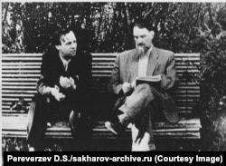 Sakharov (left) in deep discussion with fellow scientist Igor Kurchatov in 1958. The two men worked closely on the development of the Soviet hydrogen bomb and received the lion's share of the credit for its creation. Kurchatov would also later advocate for the use of peaceful nuclear technology.