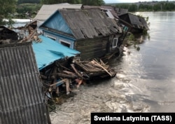 The floods in Siberia destroyed some 10,000 homes.