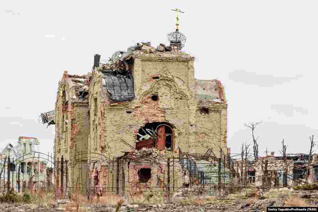 The ruins of Maryinka&rsquo;s Temple of the Kazan Icon Mother Of God, seen on December 4. Since early 2014, Maryinka was on or near the front lines of what was then a conflict between Russia-backed fighters and Ukrainian forces.