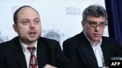 Russian politician and activist Vladimir Kara-Murza (left) was a close ally of Russian opposition leader Boris Nemtsov who was assassinated last year. 