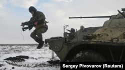 Drills, Diplomacy, Defense: The Latest Photos From The Ukraine Crisis