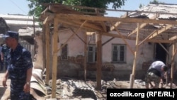 Altogether, 93 old houses are being pulled down in the neighborhood to make way for tower blocks of new apartments that will be sold to affluent Uzbeks.