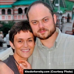 Vladimir Kara-Murza and his wife Yevgeniya