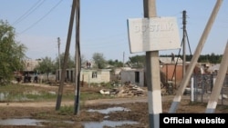 According to official figures, a total of 2,570 private houses and 76 multistory apartment blocks were destroyed by the flooding, while 1,781 private houses and 52 multistory apartment blocks were partially damaged.