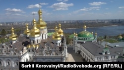 Radialna Street is just a stone's throw from Kyiv Pechersk Lavra, known as the Monastery of the Caves.