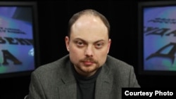 Kremlin critic Vladimir Kara-Murza (file photo)