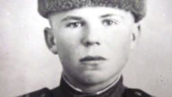 Aleksandr Kolotushkin as a young soldier in 1945