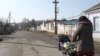 Homeless Kyrgyz Complain About Slow Pace Of Reconstruction