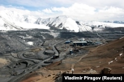 Aerial view of the Kumtor mine in 2011