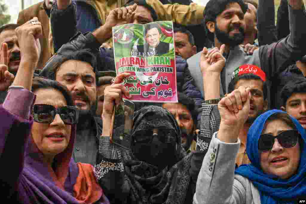 Supporters of imprisoned former Pakistani Prime Minister Imran Khan&#39; hold a protest rally in Peshawar on January 17, shortly after he was controversially given a 14-year jail sentence on corruption charges.&nbsp;