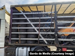 Used tires hidden in a truck that was part of a convoy originating in Germany and France in August. Border authorities discovered around 17 tons of undeclared waste in the vehicles.