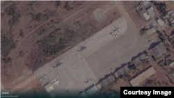 Bamako airport on December 13 zoomed in to show a plane unloading. Source: Planet Labs